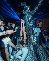 IMG 2670 1754160239 LED Robot show- 1 Hour Package